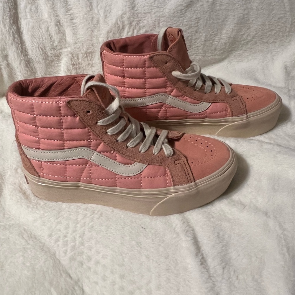 Vans Women's Quilted Pink and Cream Colored High-Tops